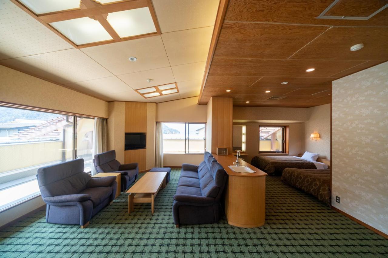 Hotel Miya Rikyu Hatsukaichi Extérieur photo